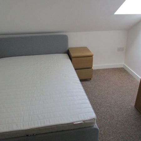 5 Bed Flat, Ninetree Hill, BS1 - Photo 4