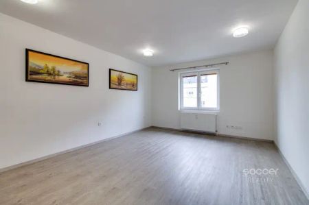 Pronájem mezonetového bytu 2+kk, 54,3 m - Фото 2