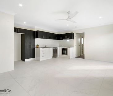 4BED HOME WITH LARGE OPEN PLAN LIVING WITH AIR-CON - Photo 4