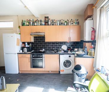 3 bedroom apartment to rent - Photo 1