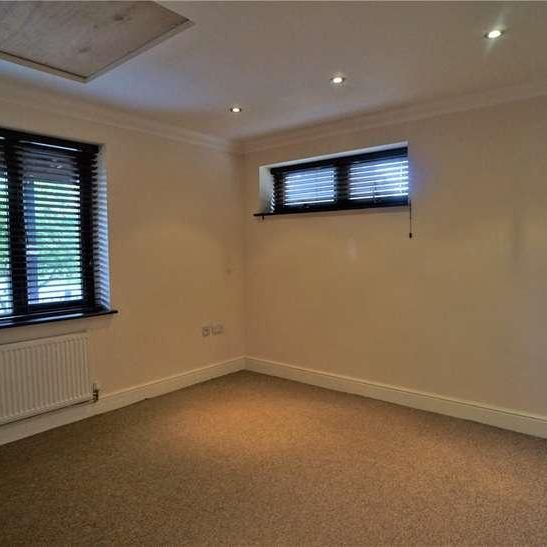 Deneholm, Hunt Road, Northfleet, Gravesend, Kent, DA11 - Photo 1