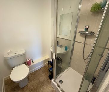 2 bedroom apartment to rent - Photo 5