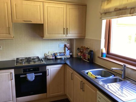 60 Inchbrakie Drive, Crieff is a detached 4 bed executive villa with gardens and garage in a sought after residential area of Crieff. The property is available - Photo 4