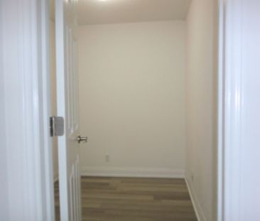 For Lease - 372 Highway 7 Avenue Unit# #801, Richmond Hill, Ontario - Photo 2