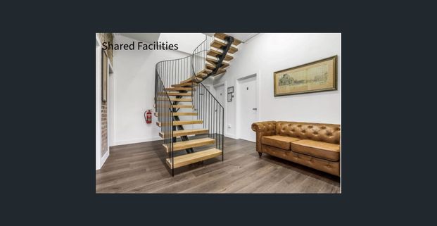 Ultramodern and stylish studio in boarding house - Photo 1