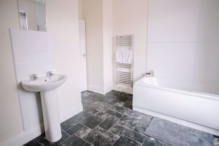 4 Bed - Vermont Street, Hull - Photo 4