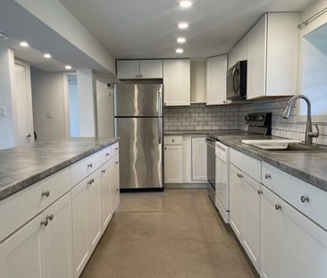 1-8 Lakeview Ave, Kingston, ON K7M 3S7 - Photo 4