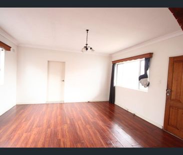 Spacious family home - Photo 1