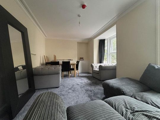 6 bedroom house to rent - Photo 1