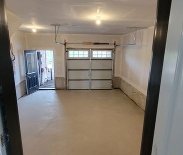 For Lease - 21 Melody Lane, Thorold, Ontario - Photo 4