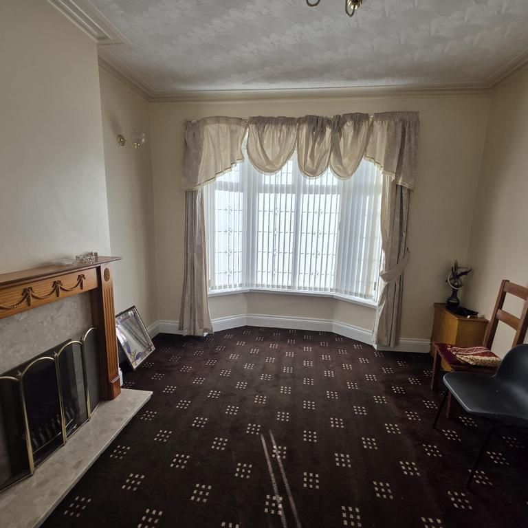4 bedroom terraced house to rent - Photo 1