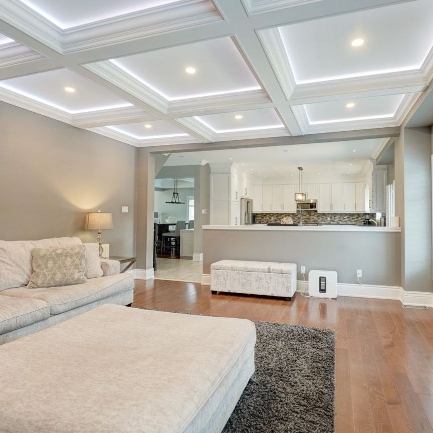 For Lease - 8 Watercliff Place, Hamilton, Ontario - Photo 1