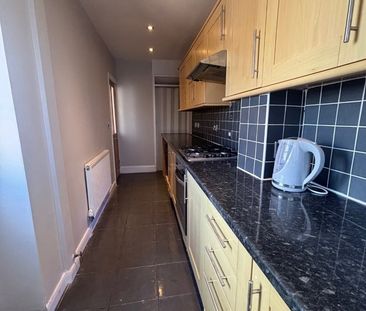 2 Bed Terraced House, Middlecotes, CV4 - Photo 4