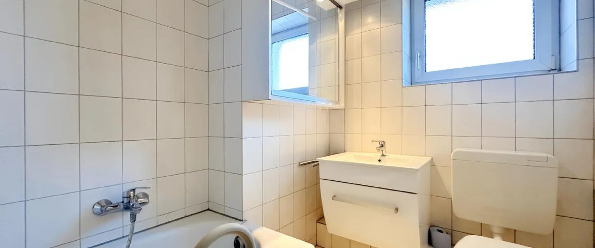 KR-UERDINGEN: HELLE 3-ZIMMER-WOHNUNG MIT BALKON - Foto 1