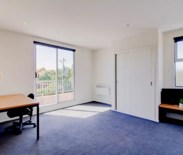 Large Studio - Photo 2