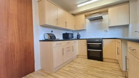 Victoria Road, Bentley, Doncaster - Photo 5