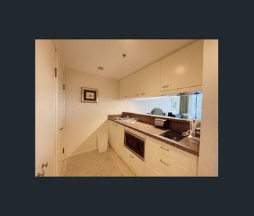 Perfectly located large studio apartment - Photo 2