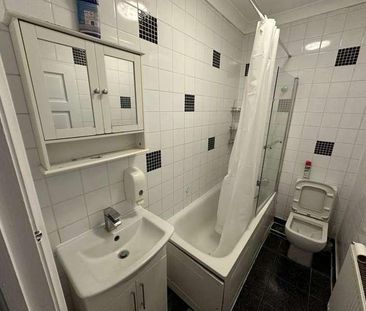 Napier Road, Leytonstone, E11 - Photo 1