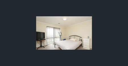 Spacious 4-Bedroom Family Home in a Prime Location - Photo 4