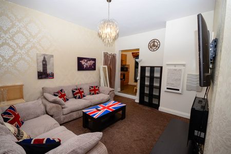 1 bed flat to rent in Wharton Street, South Shields, NE33 - Photo 2