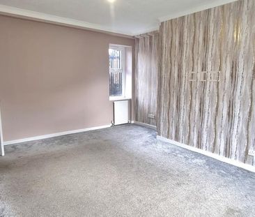 2 bedroom end of terrace house to rent - Photo 5