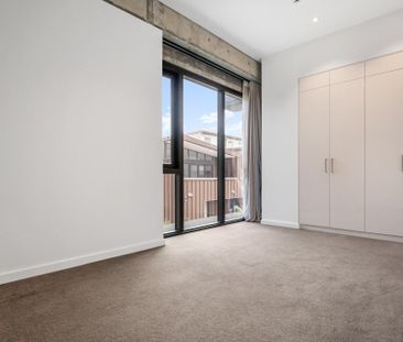 Spacious, Stylish & Superbly Located - Photo 6