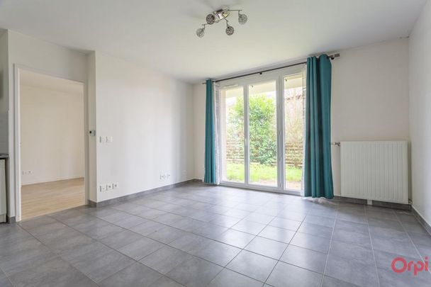 Location Appartement 2 pièces 38m² STE GENEVIEVE DES BOIS 91700 - Photo 1