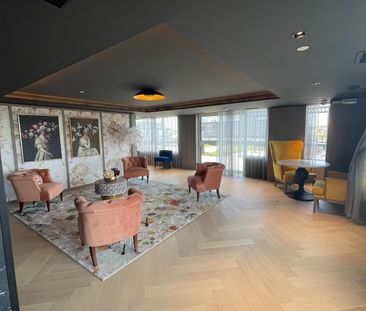 For Lease - 395 Dundas Street Unit# 131, Oakville, Ontario - Photo 2