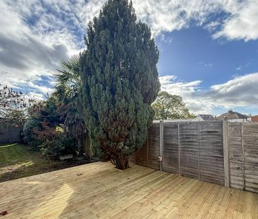 4 bedroom semi-detached house to rent - Photo 2