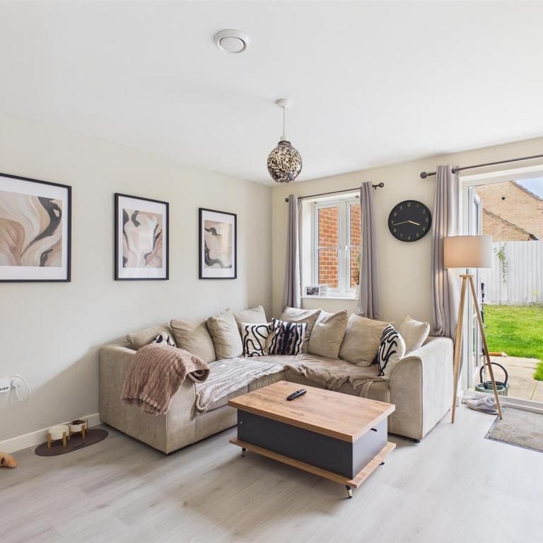 2 bedroom house to rent - Photo 1