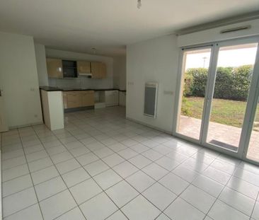 Location Appartement 3 pièces 62m² PAREMPUYRE 33290 - Photo 2