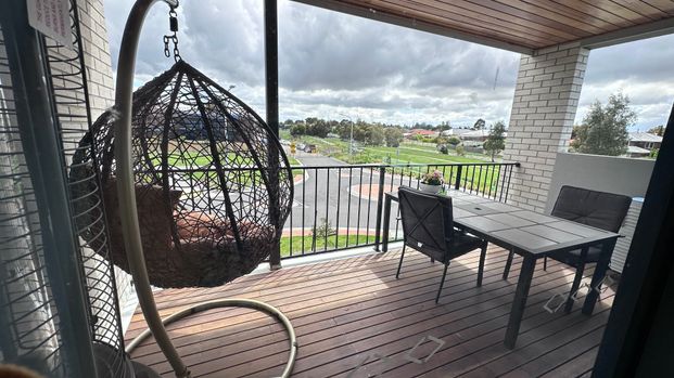 Sunshine North - Photo 1