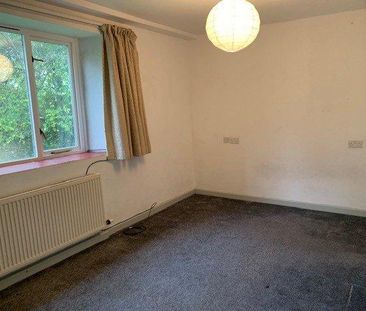 2 bedroom semi-detached house to rent - Photo 3