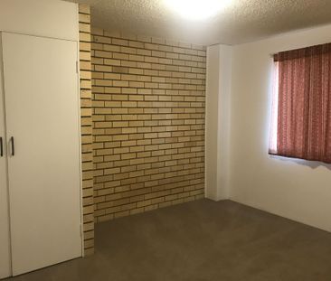 For Rent - Photo 6