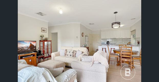 Beautifully Presented Three-Bedroom Townhouse - Photo 1