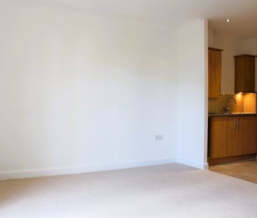 Chaucer Court, East Reach, Taunton - Photo 5