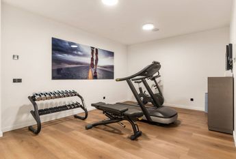 6 bedroom luxury Villa for rent in Nueva Andalucia, Spain