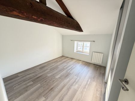 Location Appartement 4 pièces 70m² PONT DE VAUX 01190 - Photo 3