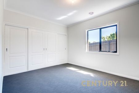Modern 3-Bedroom Home in Prime Dandenong Location - Photo 3