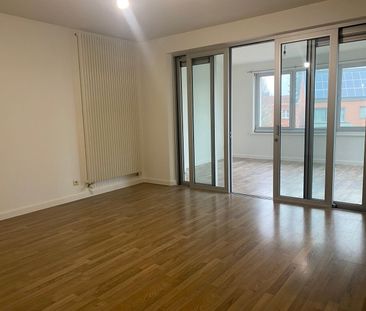 Recent vernieuwd triplex appartement met 2 slaapkamers - Photo 1