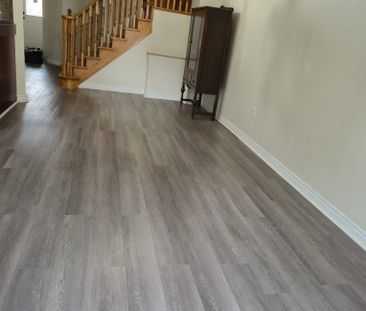 For Lease - 124 Lindenshire Avenue Unit# Upper, Vaughan, Ontario - Photo 1