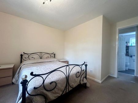 2 bedroom terraced house to rent - Photo 4