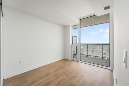 For Lease - 1 Fairview Road Unit# 2412, Mississauga, Ontario - Photo 3