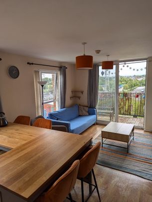 2 Bed Flat, Stillwater Drive, M11 - Photo 1