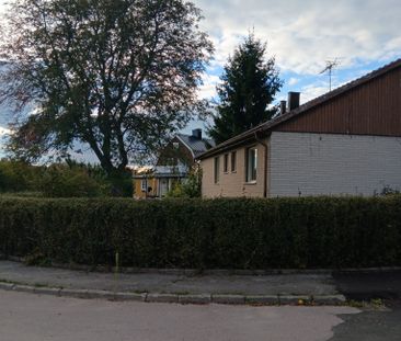 Krusbärsgatan, Enköping - Foto 1