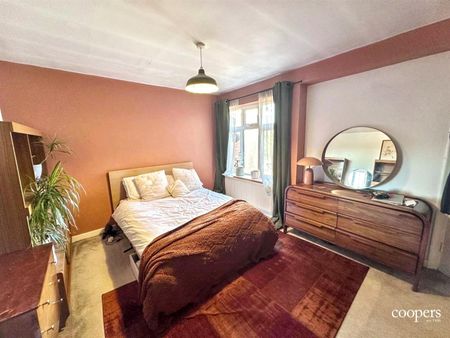 High Street, Ruislip, HA4 - Photo 2