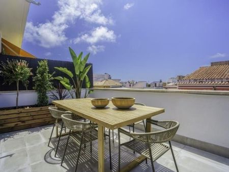 2 bedroom luxury penthouse for rent in Sitges, Spain - Photo 2