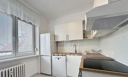 TUreality ponúka na prenájom TOPKOVÝ 2-izbový byt v centre Pieštan pri parku s ložiou, balkónom a výťahom - prenajaté - Photo 4