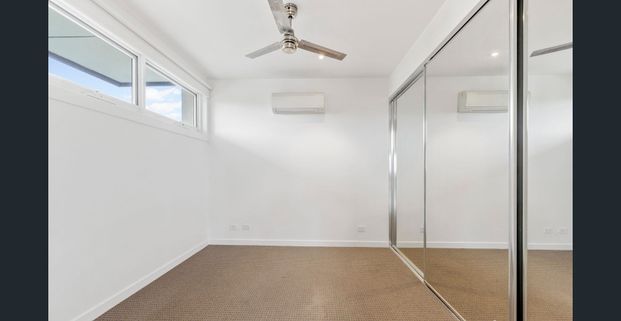 Perfect Beachside Pad. - Photo 1