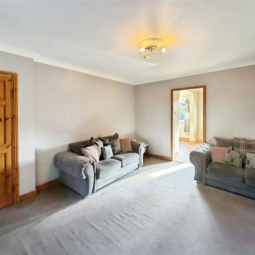 3 bedroom house to rent West End Crescent, Royston, Barnsley, S71 - Photo 1